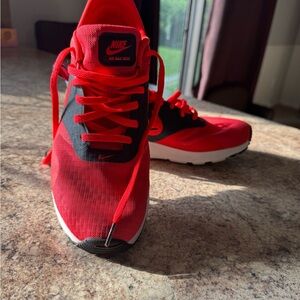 Unisex Nike Air Max Red and Black Sneakers size 8.5 M
